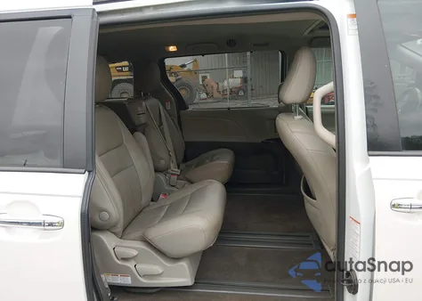 2019 Toyota Sienna Xle 8 Passenger from USA, damaged, VIN 5TDYZ3DC8KS973092